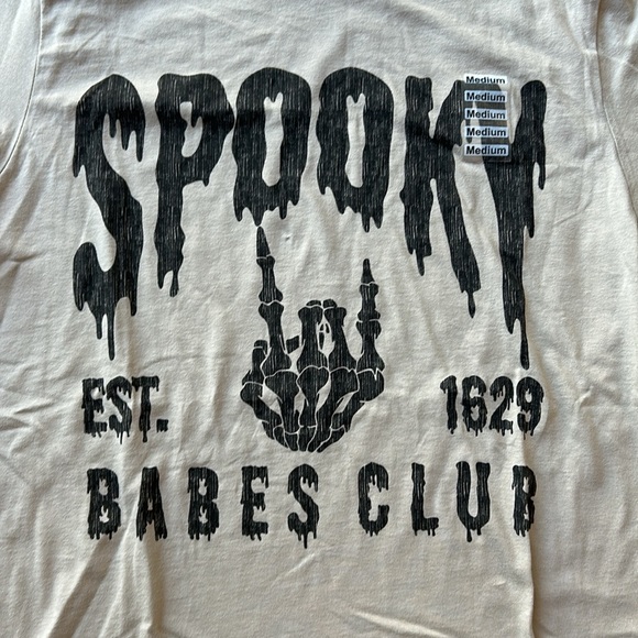 NEW Spooky Babes Club Beige Halloween T-Shirt - Picture 3 of 7